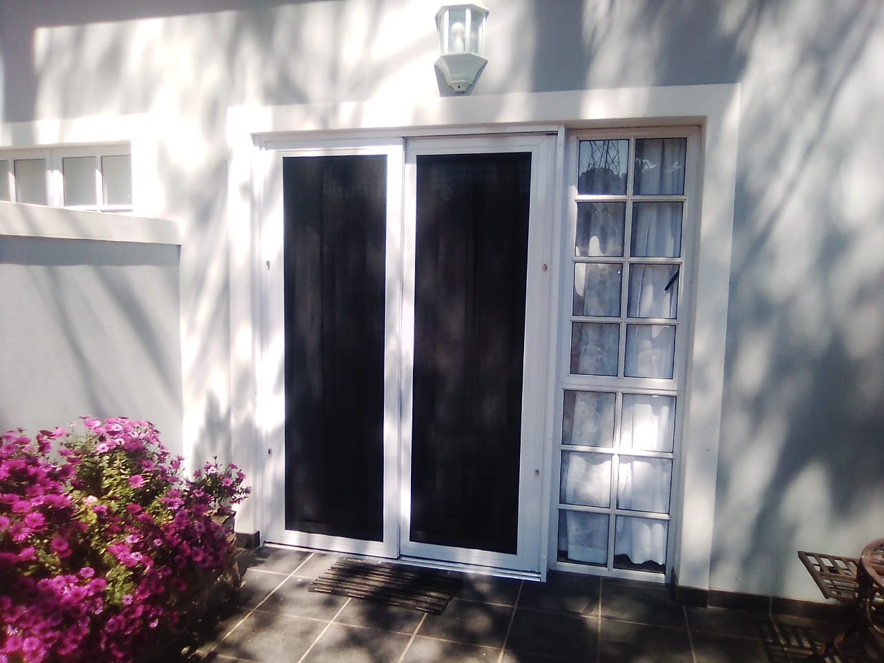 mosqitoe proof security gates