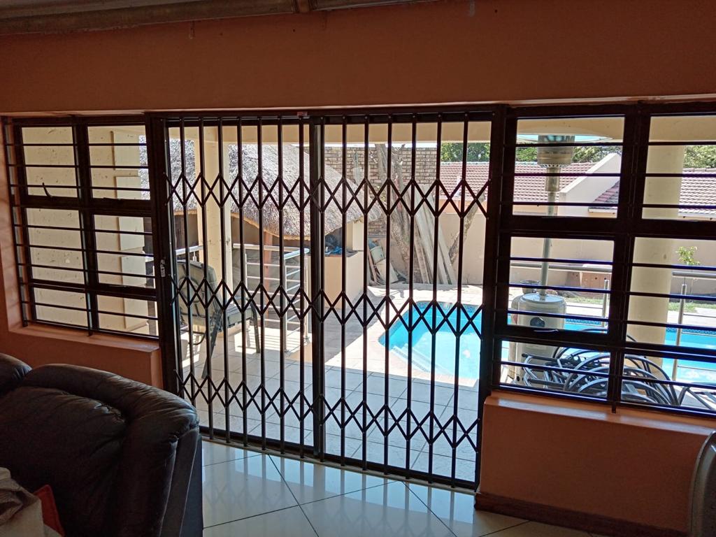 Security Gates in Kempton Park